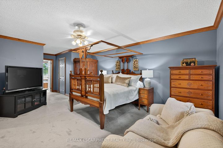 Photo 27 at 64 Summerdale Place, Ancaster, Hamilton