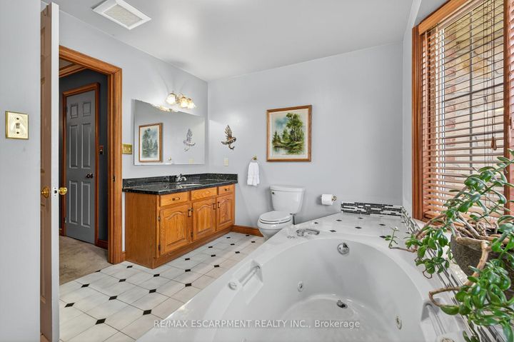 Photo 32 at 64 Summerdale Place, Ancaster, Hamilton