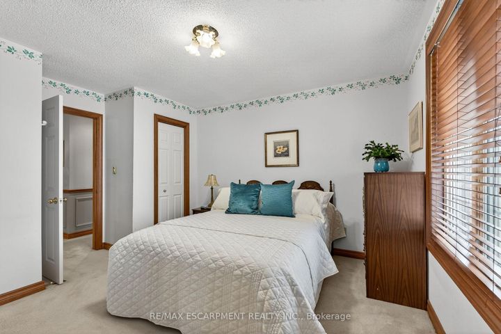 Photo 36 at 64 Summerdale Place, Ancaster, Hamilton