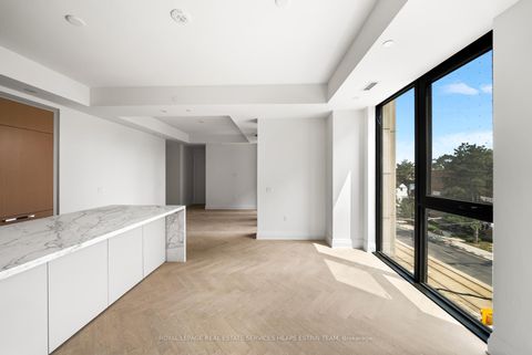 Photo 5 at Suite 411 - 2 Forest Hill Road, Casa Loma, Toronto