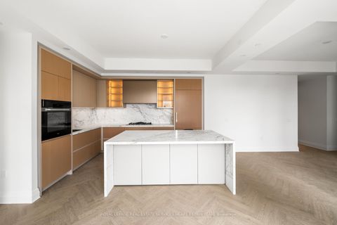 Photo 7 at Suite 411 - 2 Forest Hill Road, Casa Loma, Toronto