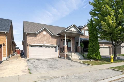 Photo 1 at 100 Lio Avenue, Sonoma Heights, Vaughan