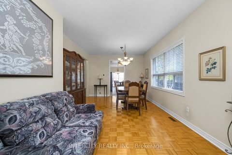 Photo 5 at 100 Lio Avenue, Sonoma Heights, Vaughan
