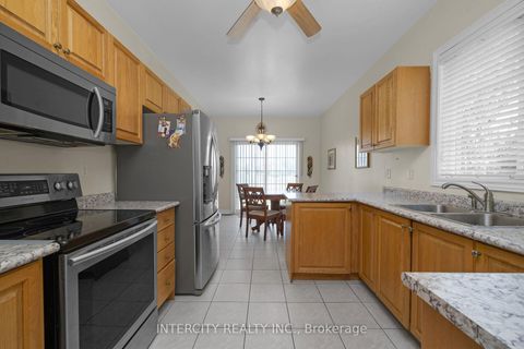 Photo 8 at 100 Lio Avenue, Sonoma Heights, Vaughan
