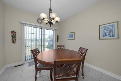 Photo 11 at 100 Lio Avenue, Sonoma Heights, Vaughan