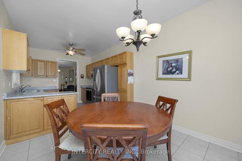 Photo 12 at 100 Lio Avenue, Sonoma Heights, Vaughan