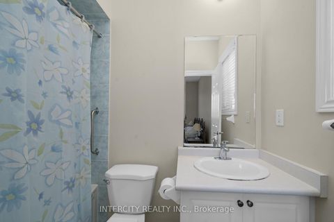 Photo 15 at 100 Lio Avenue, Sonoma Heights, Vaughan