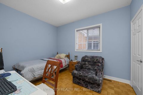 Photo 17 at 100 Lio Avenue, Sonoma Heights, Vaughan