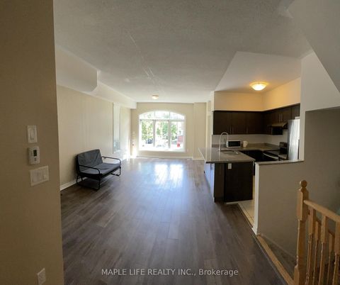 Photo 4 at 8 - 12 EATON PARK Lane E, L'Amoreaux, Toronto