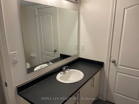 Photo 10 at 8 - 12 EATON PARK Lane E, L'Amoreaux, Toronto