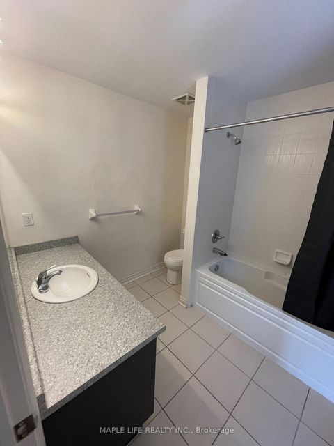 Photo 16 at 8 - 12 EATON PARK Lane E, L'Amoreaux, Toronto