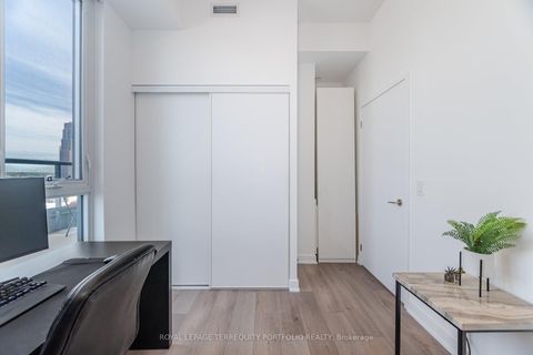 Photo 26 at 1201 - 10 Honeycrisp Crescent, Vaughan Corporate Centre, Vaughan