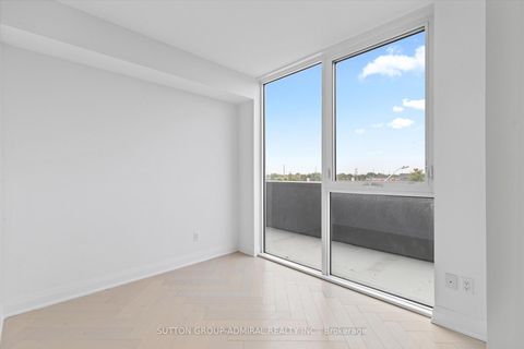 Photo 12 at 305 - 10 Gatineau Drive, Beverley Glen, Vaughan