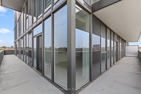 Photo 16 at 305 - 10 Gatineau Drive, Beverley Glen, Vaughan
