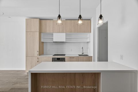 Photo 5 at 1241 - 8 Hillsdale Avenue E, Eglinton, Toronto