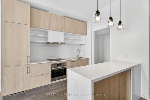 Photo 6 at 1241 - 8 Hillsdale Avenue E, Eglinton, Toronto