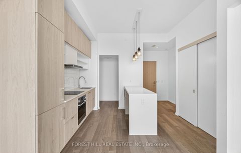 Photo 8 at 1241 - 8 Hillsdale Avenue E, Eglinton, Toronto