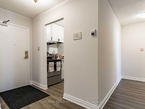 Photo 3 at 1603 - 390 Dixon Road, The Westway, Toronto