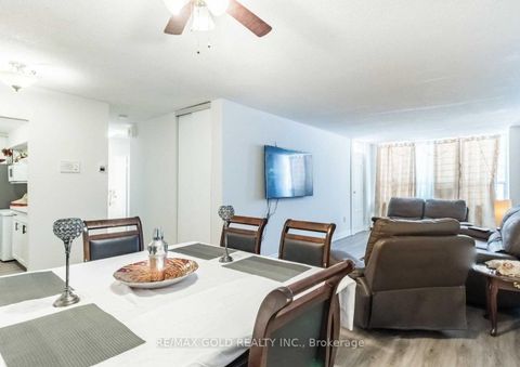 Photo 4 at 1603 - 390 Dixon Road, The Westway, Toronto