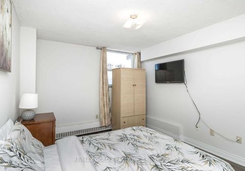 Photo 7 at 1603 - 390 Dixon Road, The Westway, Toronto