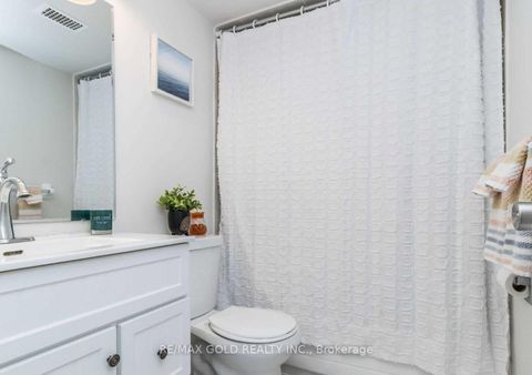 Photo 8 at 1603 - 390 Dixon Road, The Westway, Toronto