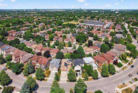 Photo 34 at 48 Beaumont Place, Uplands, Vaughan