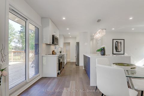 Photo 10 at 98 Belfry Drive, Leslie Valley, Newmarket