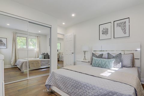 Photo 22 at 98 Belfry Drive, Leslie Valley, Newmarket