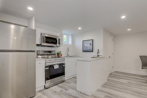 Photo 26 at 98 Belfry Drive, Leslie Valley, Newmarket
