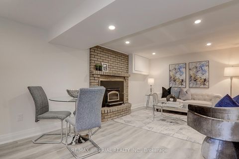 Photo 28 at 98 Belfry Drive, Leslie Valley, Newmarket