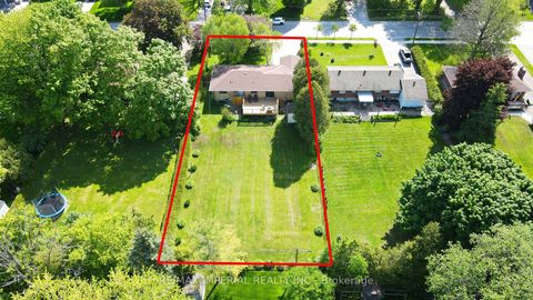 Photo 38 at 98 Belfry Drive, Leslie Valley, Newmarket