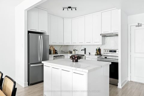 Photo 1 at 107 - 20 Fashion Roseway Way, Willowdale East, Toronto