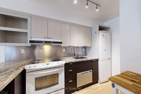 Photo 9 at 308 - 111 Elizabeth Street, Bay Street Corridor, Toronto