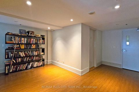 Photo 36 at 308 - 111 Elizabeth Street, Bay Street Corridor, Toronto