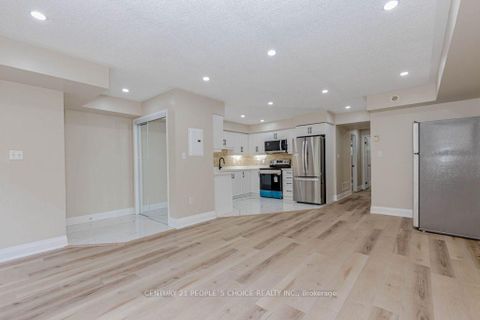 Photo 14 at 25 - 47 Hays Boulevard, RO River Oaks, Oakville