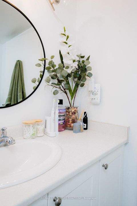Photo 3 at 720 - 816 Lansdowne Avenue, Junction, Toronto