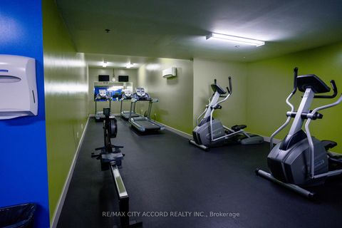 Photo 12 at 720 - 816 Lansdowne Avenue, Junction, Toronto