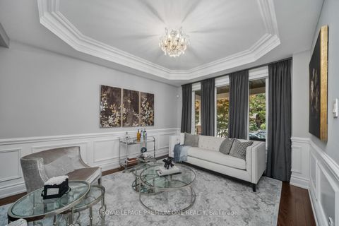 Photo 6 at 28 Johnswood Crescent, Vellore Village, Vaughan