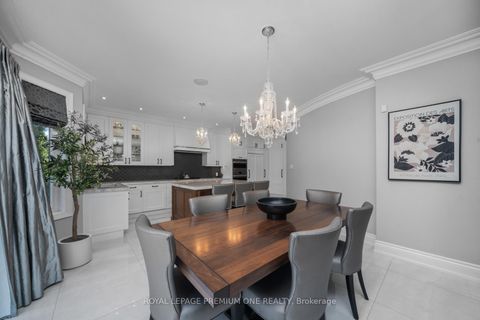 Photo 18 at 28 Johnswood Crescent, Vellore Village, Vaughan