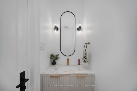 Photo 22 at 28 Johnswood Crescent, Vellore Village, Vaughan