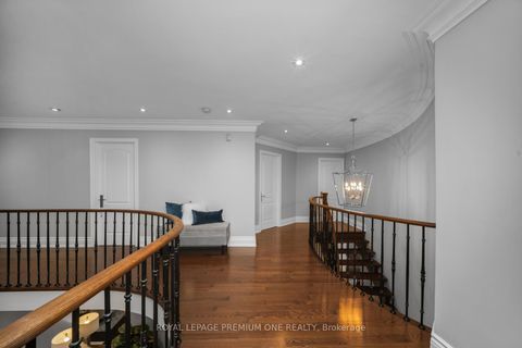 Photo 24 at 28 Johnswood Crescent, Vellore Village, Vaughan