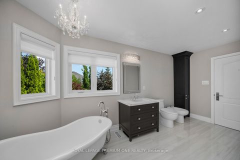 Photo 29 at 28 Johnswood Crescent, Vellore Village, Vaughan