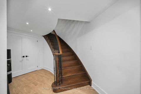 Photo 34 at 28 Johnswood Crescent, Vellore Village, Vaughan
