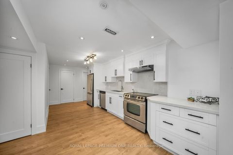 Photo 35 at 28 Johnswood Crescent, Vellore Village, Vaughan