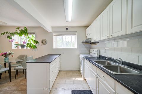 Photo 4 at 129 - 25 Collinsgrove Road, West Hill, Toronto