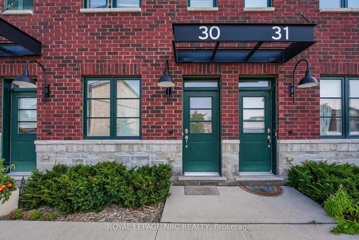 Photo 3 at 30 - 290 Barton Street W, Strathcona, Hamilton