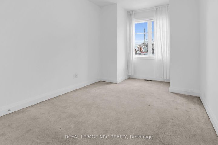 Photo 9 at 30 - 290 Barton Street W, Strathcona, Hamilton