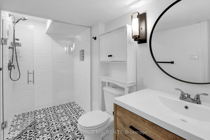 Photo 18 at 30 - 290 Barton Street W, Strathcona, Hamilton