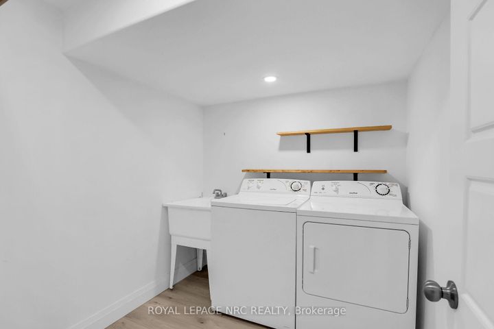 Photo 20 at 30 - 290 Barton Street W, Strathcona, Hamilton