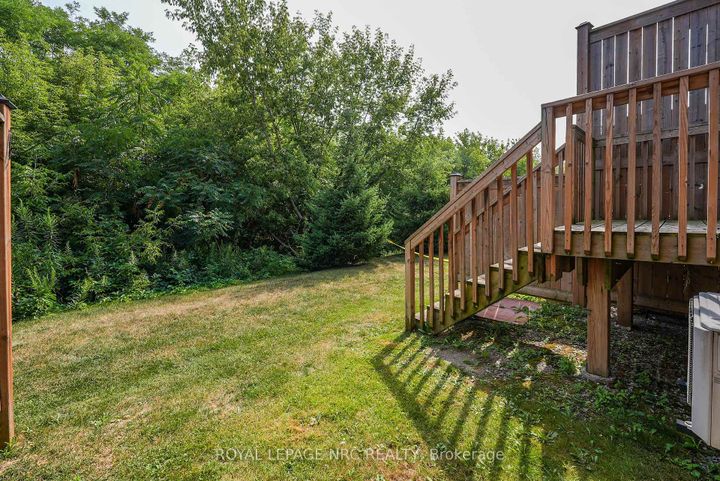 Photo 26 at 30 - 290 Barton Street W, Strathcona, Hamilton